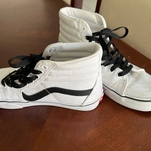 Vans SK8-hi white with black stripe